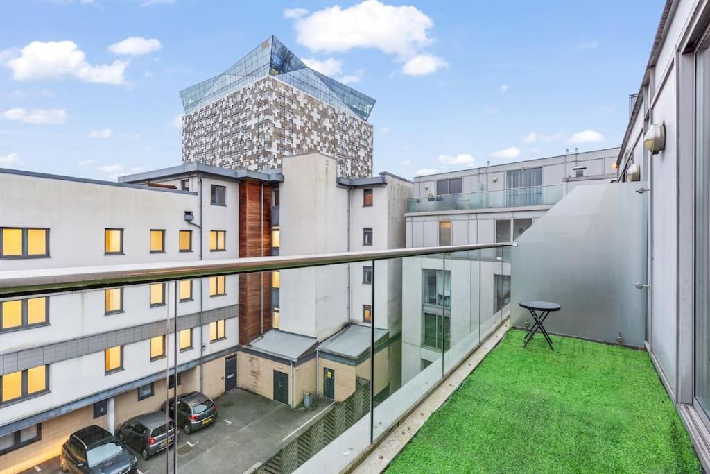 Cave Dunes Monthly Free Park & Netflix * Birmingham