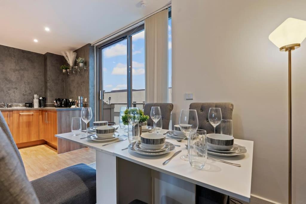 Cave Dunes Monthly Free Park & Netflix Apartment *