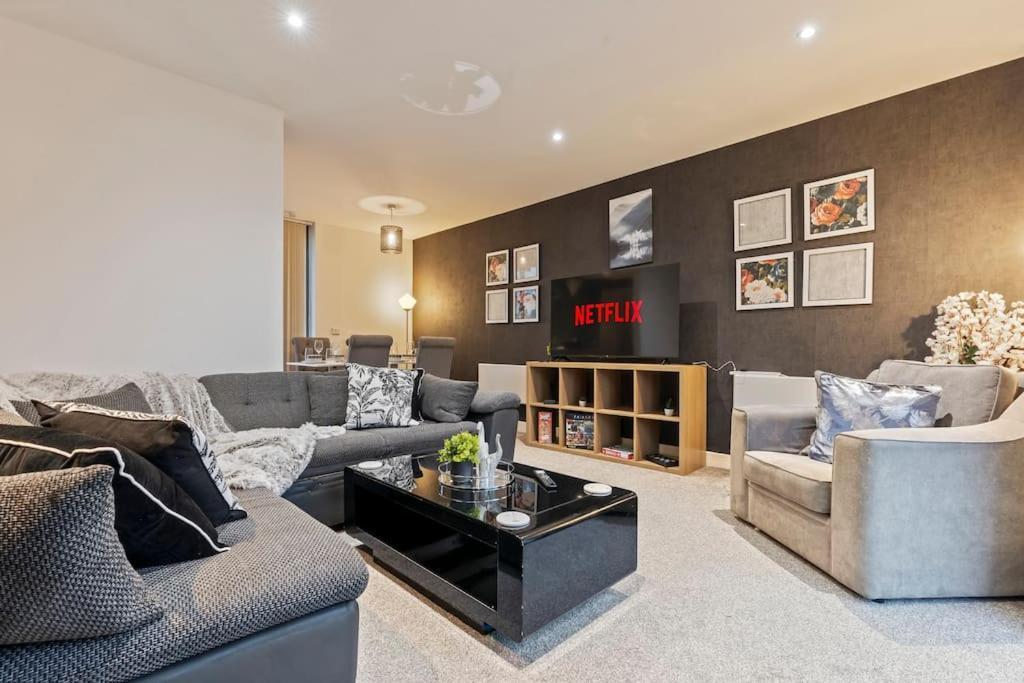 Cave Dunes Monthly Free Park & Netflix Apartment Birmingham